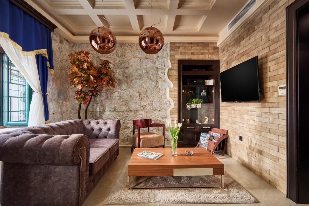 Apartment Lav In The City Centre Kotor Exterior photo