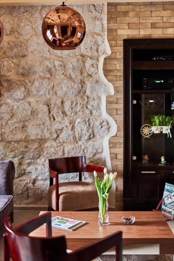 Apartment Lav In The City Centre Kotor Exterior photo